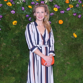 Herečka Michaela Badinková má dcery ve věku 8 a 10 let a zatím se nerozhodla, jestli očkování ano nebo ne. Říká, že by se každý měl rozhodnout sám.