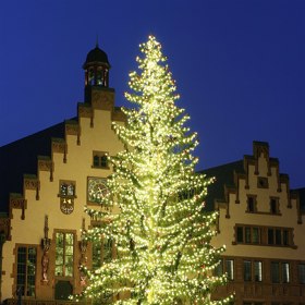 Tradice zdobení vánočního stromečku oficiálně začala v Německu na začátku období renesance.