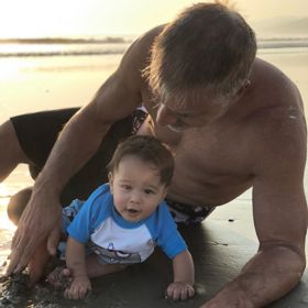 ...a Keatse. Tomu budou v únoru dva roky.