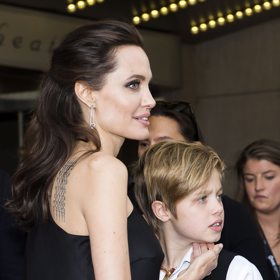 2017 - Nic se nezmění ani ve chvíli, kdy jedenáctiletá Shiloh zvolna přichází do puberty.