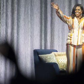 Kromě svých názorů je Michelle Obama známá také vytříbeným módním stylem, a především mezi Afroameričankami platí za módní ikonu.
