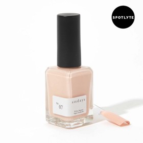 Sundays lak na nehty v něžném růžovo-béžovém odstínu za 440 Kč