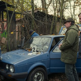 Devadesátky - 3. epizoda: Aby toho v pražském podsvětí nebylo málo, objevují se noví zájemci o kořist - Číňani, Albánci nebo Arméni...