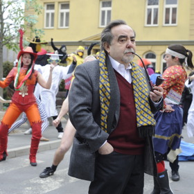 Režisér Dušan Klein před sedmnácti lety vdechl život nesmrtelnému seriálu Ulice.