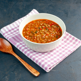 Jednou z oblíbených hubnoucích polévek je fazolová, která by se měla konzumovat dvakrát denně. Kromě fazolové polévky můžete jíst jakékoli rostlinné potraviny bez oleje (celá zrna, ovoce a zelenina). V průběhu této diety by se měly omezit kaloricky bohaté potraviny (sušené ovoce a ořechy).