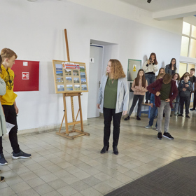 Do rvačky vstoupí ředitelka školy Landová. Jakou to bude mít dohru nejen pro Anežku s Čendou, ale také pro Magdu s Prokopem, kteří měli hlídat žáky na lyžáku?