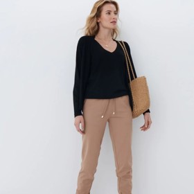 Béžové teplákové kalhoty na doma i do města. Mohito, 299 Kč