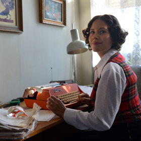 ...ale také kolegyně z práce Hanička (Zuzana Kajnarová) si špatně vyloží flirt.