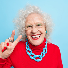 Slavné "véčko" má kromě vítězství v Británii, Irsku, Austrálii a Novém Zélandu význam odpovídající vztyčenému prostředníku. Zachránit to můžete tak, že otočíte ruku dlaní směrem ven.
