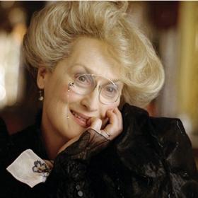 Meryl Streep přijala roli ve filmu Lemony Snicket: Řada nešťastných příhod jen díky své dceři, jenž navrhla secesní image Josefíny.