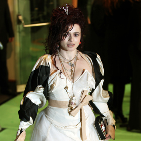 A zde je Helena Bonham Carter v únoru 2010 na premiéře snímku Alenka v říši divů.