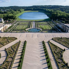 Zahrady ve Versailles patří mezi nejkrásnější na světě.
