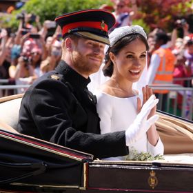 Britský princ Harry mohl díky dobrým radám Gabriely Peacock obléknout na svatbu s Meghan Markle dobře padnoucí sako.