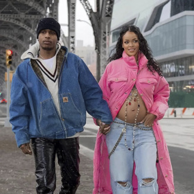 Rihanna se poslední lednový den pochlubila fotkami s otcem svého dítěte, rapperem A$AP Rockym.