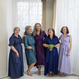 Fotoprojekt SAMA SEBOU - Šedovláska spojil hned několik českých žen, které si úplně přestaly barvit vlasy.