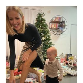 Loňský Štědrý den u Vojtkových shrnula Petra slovy "radost, blázinec, láska". Dárečků bylo pod stromkem požehnaně.