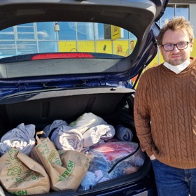 Herec Milan Enčev vyrazil na ukrajinsko-slovenskou hranici s autem plným potravin a dalších potřebných věcí.