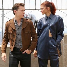 ...ovšem nikdy jí nezapomene popřát k narozeninám.