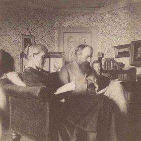 Oba byli spisovatelé a Virginia po nich zdědila lásku ke knihám.