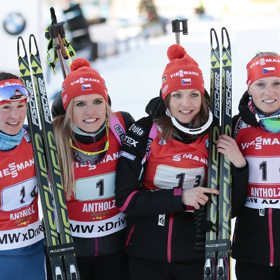 Eva Puskarčíková na snímku s Gabrielou Soukalovou ještě v době, kdy obě závodily bok po boku.