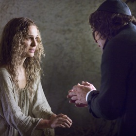 Natalie Portman si ve snímku Goyovy přízraky zahrála malířovu múzu Inés...