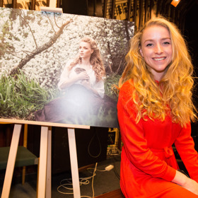 Stejně dobře jako v běžecké stopě nebo na střelnici se Markéta Davidová cítí také ve společnosti.