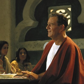 John Wayne si na natáčení snímku Legenda o ztraceném zlomil nohu.