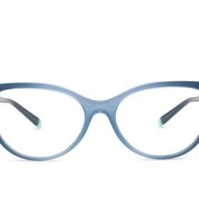 Oblejší Cat Eye tvary obroučků jsou další sázkou na jistotu, která bude letošní rok v kurzu. Modrošedá barva bude nejvíce slušet ženám se studeným odstínem pleti a se světle hnědými, černými nebo světle blond vlasy. Tiffany&Co., 5799 Kč