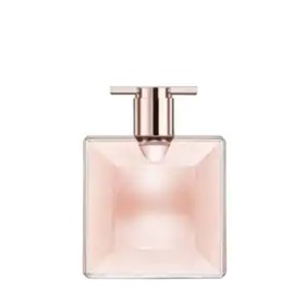 Potěšte ženu svého života okouzlující parfémovanou vodou Lancôme Idôle, díky které se bude cítit skutečně výjimečně. Lancôme, 1793 Kč