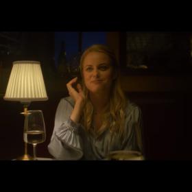 Dokument Podvodník z Tinderu ukázal světu ženu, která byla ochotna vzít si kvůli nápadníkovi celkem devět úvěrů.