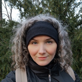 Pavla Doupalová je zakladatelkou facebookové skupiny Stříbrovlásky, kde se ženy s odrostlými šedinami sdružují.