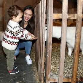 Uvidíme, zde se z Nathaniela stane úspěšný český muzikant.