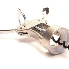 Vývrtka pochází ze třicátých let 17. století a sloužila k odstraňování nevyužitých nábojů ze zbraní, hlavně u mušket. Poprvé se s ní otevřelo víno zřejmě v roce 1681 v Anglii, a to z čiré improvizace.