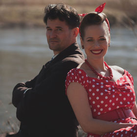 Herečka Zuzana Kajnarová se svým manželem Romanem Říčařem.