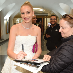 Také herečka a influencerka Anna Kadeřávková se narodila ve znamení Lva. Narozeniny má 24. července.