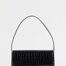 Malá černá kabelka přes rameno ze zrnité koženky. H&M, 399 Kč