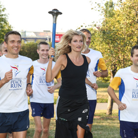 Nadace každoročně pořádá běhy Prahou, jejichž výtěžek putuje na dobročinné účely. Tereza Maxová nikdy nesmí chybět v popředí.