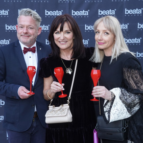 Podívat se na přehlídku a podpořit svoji letitou rodinnou přítelkyni Beatu Rajskou přišli také manželé Hámovi.