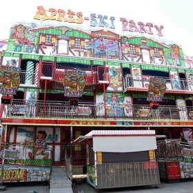 Horní hranice ceny vstupenky na atrakce Matějské pouti se pohybuje ve výši 130 korun.