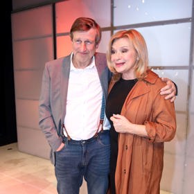 V nové divadelní hře Nikdy není pozdě excelují Jana Paulová a Václav Vydra.