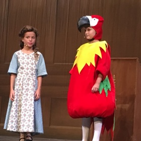 V Americe si dokonce už papouška jednou zahrála.