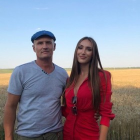 Svého tátu viděla modelka naposledy loni v létě. V té době už podle ní hovořil o tom, že se na Ukrajině často objevují ruská auta, která monitorují situaci v zemi. Dnes je její táta ve válce. 
