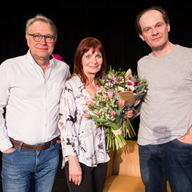 V pražském Divadle Metro si premiéru hry nenechal ujít ani hrdý režisér představení Antonín Procházka (vlevo).