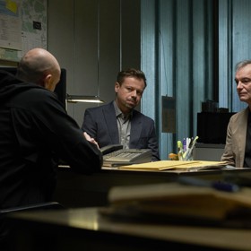 Vztahy v nemocnici jsou leckdy na hraně. Když se objeví podezřelé úmrtí, je na koho to "hodit"?