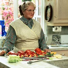 Na výrobě masky Robina Williamse pro komedii Táta v sukni se podílelo až 12 designérů.