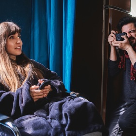 ...stane přitažlivý fotograf Mário, který konečně získá přízeň lékárnice Venduly (Tereza Ramba).