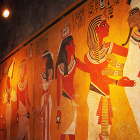 Všechny artefakty na výstavě Tutanchamon – Jeho hrobka a poklady byly vytvořeny dle původních řemeslných tradic...