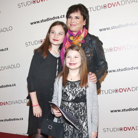 Společně vychovávají dcery Violetu a Sophii. Z předchozího vztahu má Bára Kodetová ještě dceru Lily Marii.