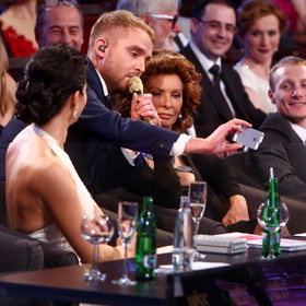 Finále České Miss moderoval Libor Bouček, který si se Sophií Loren neváhal udělat selfie.