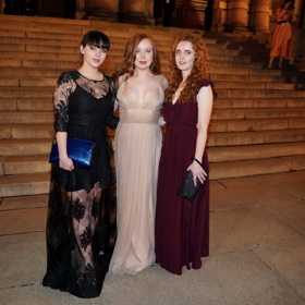 Herečce dělaly na Českých lvech společnost kamarádky a kolegyně Martina Babišová (vpravo) a Klára Miklasová (vlevo).